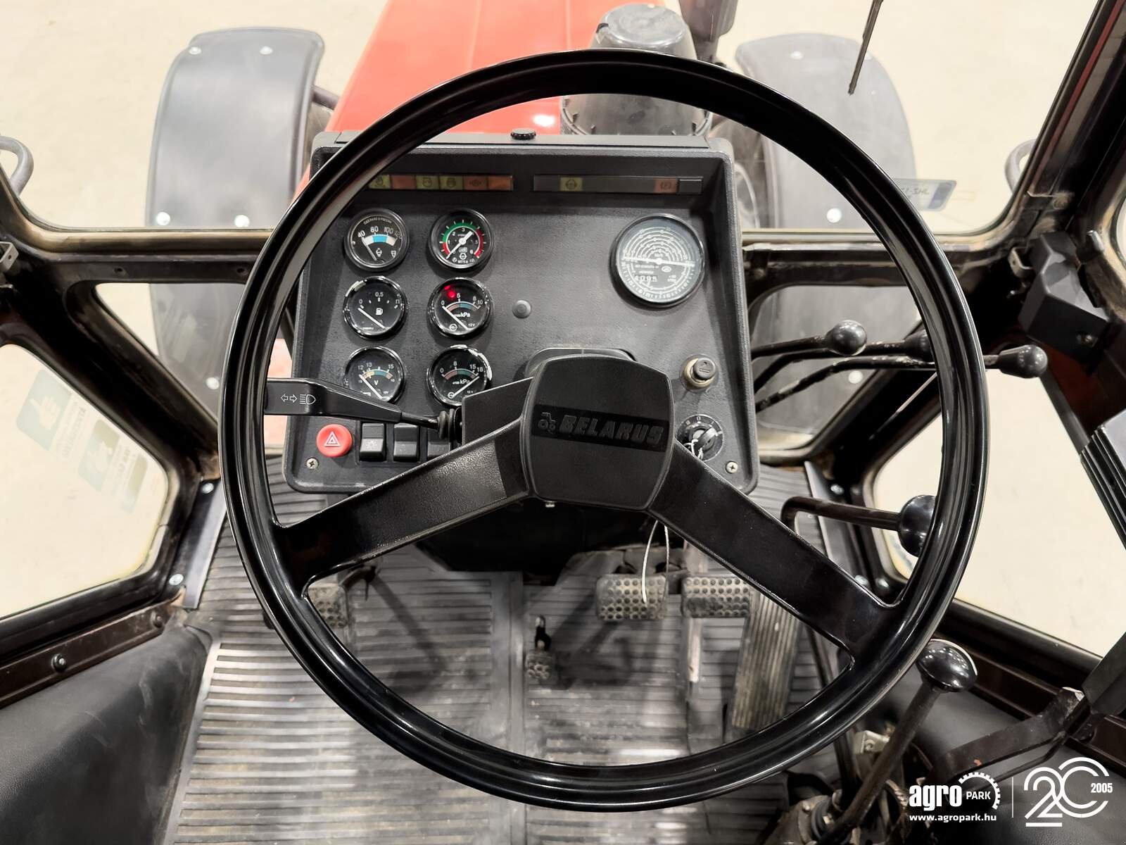 Traktor типа MTZ 1025.2 with air brake, Gebrauchtmaschine в Csengele (Фотография 16)