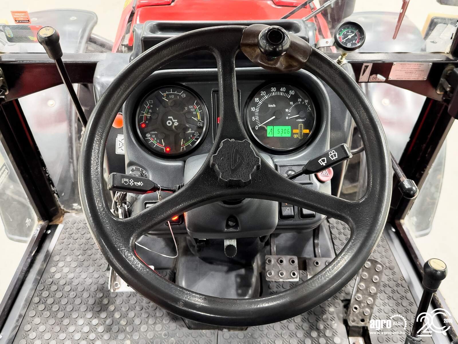 Traktor des Typs MTZ 922.4 with air con, Gebrauchtmaschine in Csengele (Bild 22)