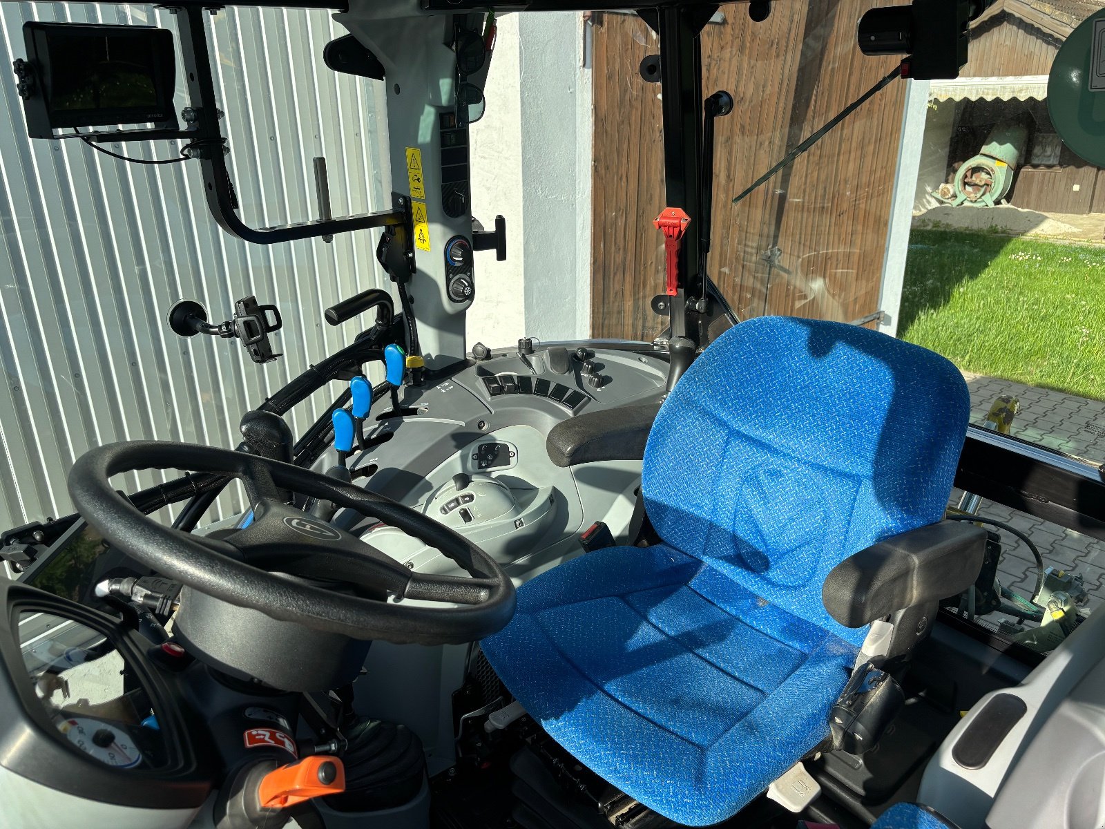 Traktor typu New Holland -, Gebrauchtmaschine v Bechhofen (Obrázek 2)