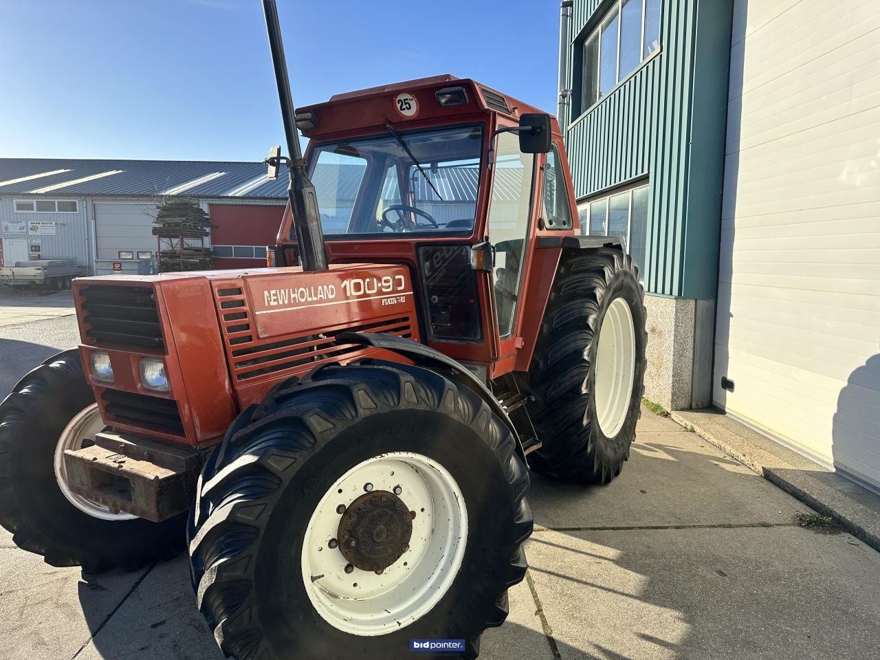 Traktor of the type New Holland 100-90 DT, Gebrauchtmaschine in Deurne (Picture 2)