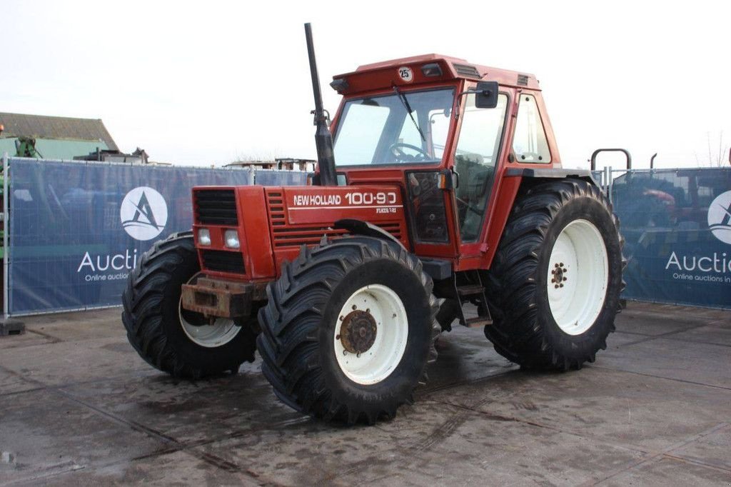 Traktor типа New Holland 100-90DT, Gebrauchtmaschine в Antwerpen (Фотография 9)