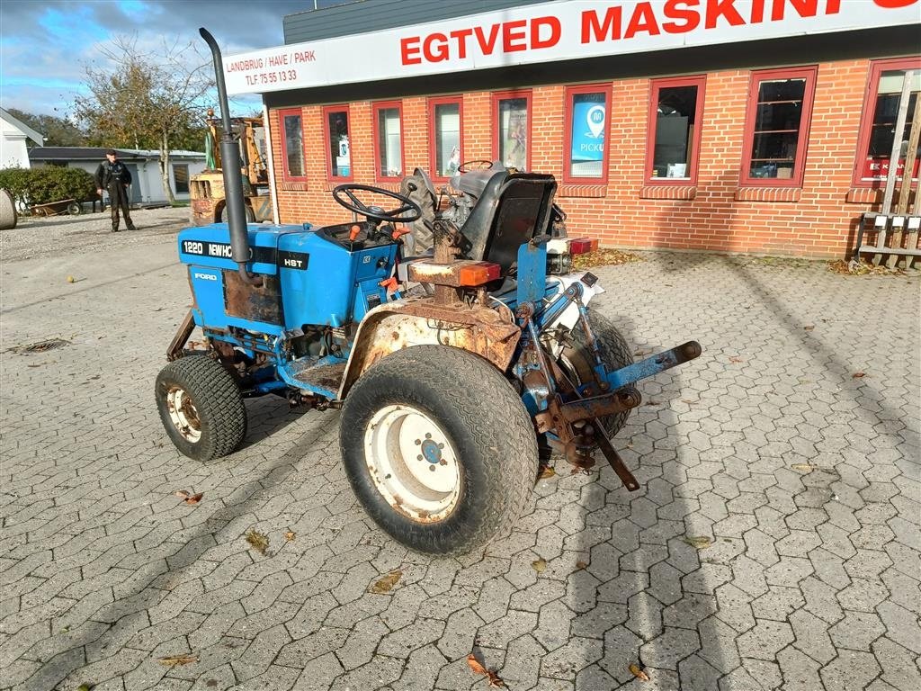 Traktor tip New Holland 1220 med lavt timetal, Gebrauchtmaschine in Egtved (Poză 3)