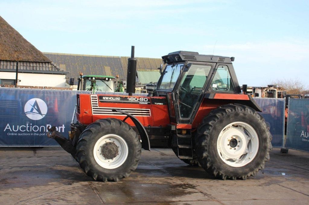 Traktor typu New Holland 180-90DT, Gebrauchtmaschine v Antwerpen (Obrázek 1)