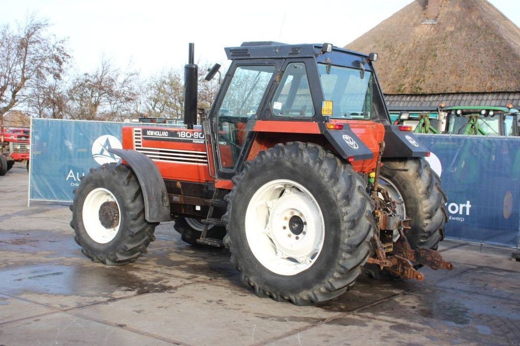 Traktor typu New Holland 180-90DT, Gebrauchtmaschine v Antwerpen (Obrázek 3)