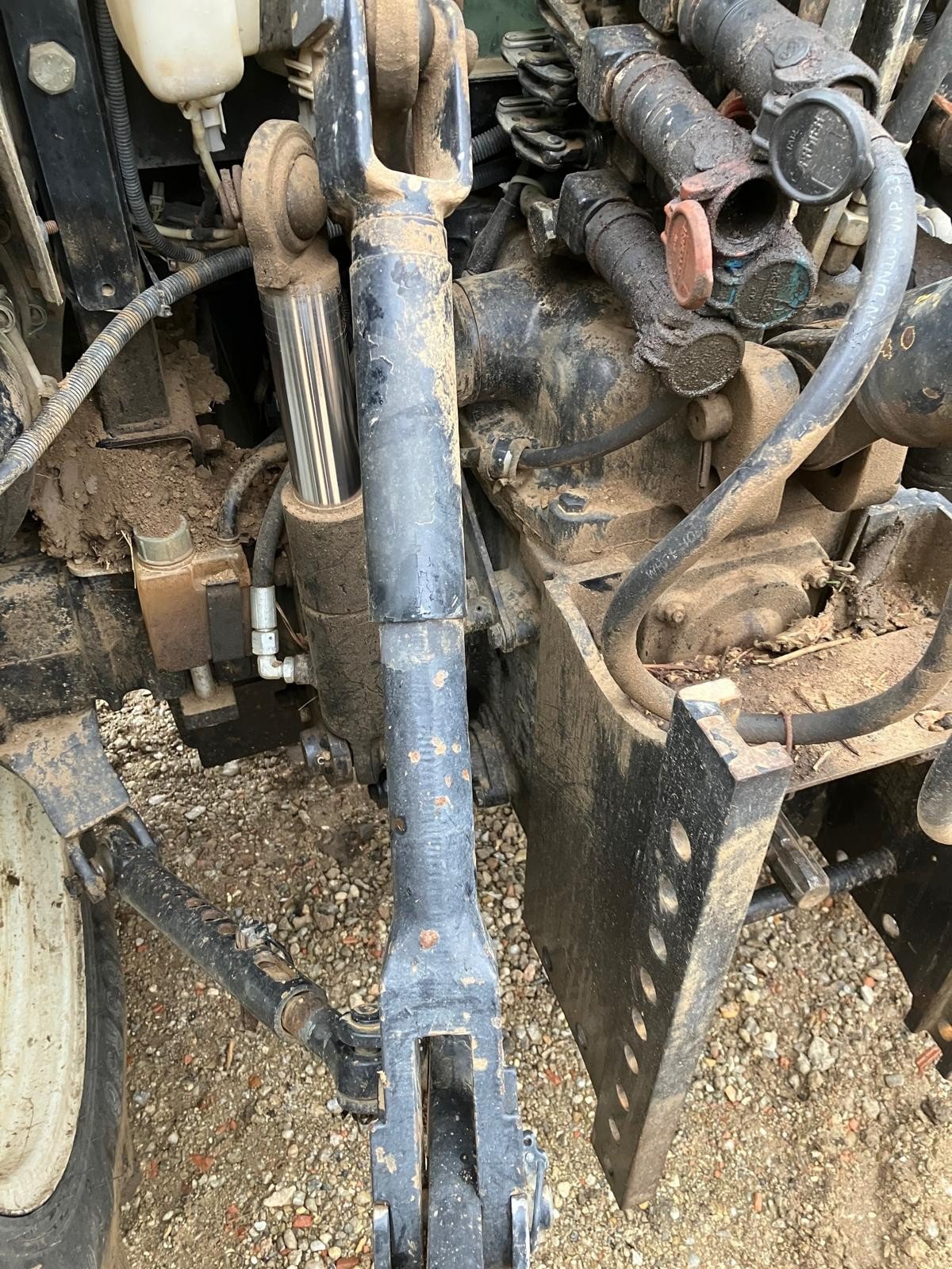 Traktor typu New Holland 4050, Gebrauchtmaschine v Herrnbaumgarten (Obrázek 3)