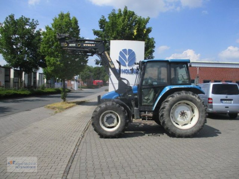 Traktor des Typs New Holland 5635, Gebrauchtmaschine in Altenberge (Bild 1)