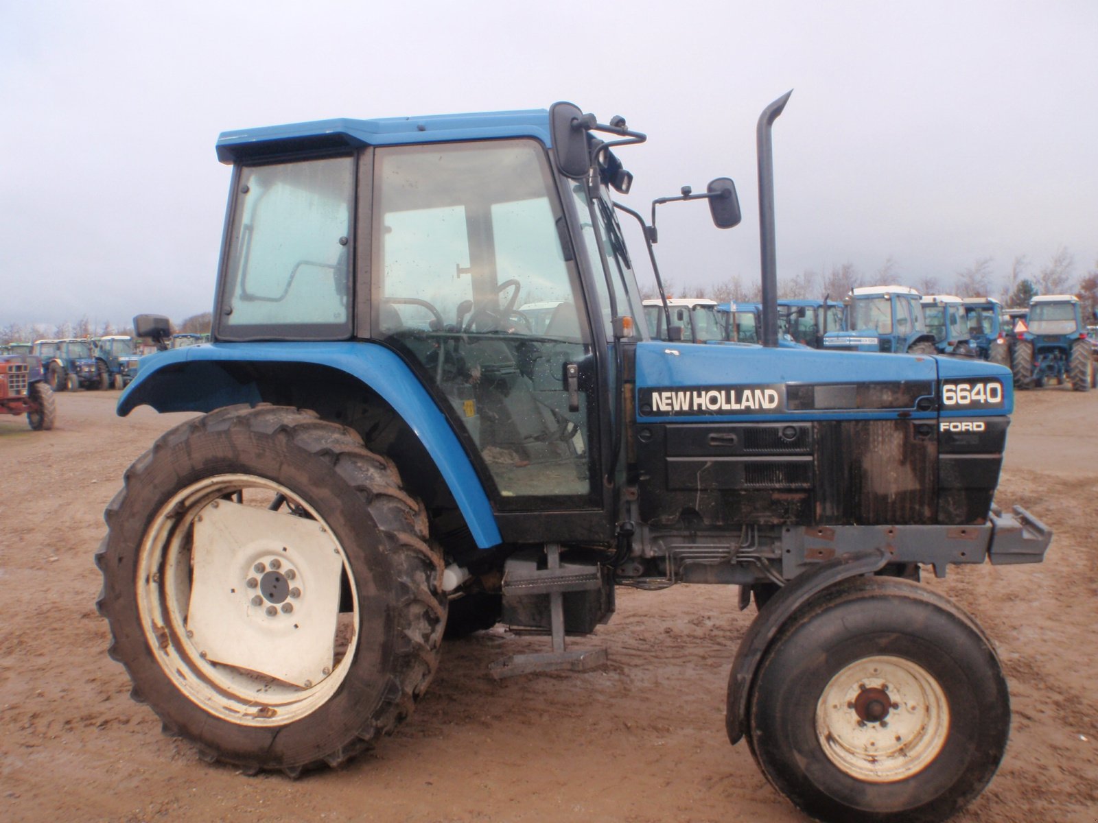 Traktor of the type New Holland 6640, Gebrauchtmaschine in Viborg (Picture 3)