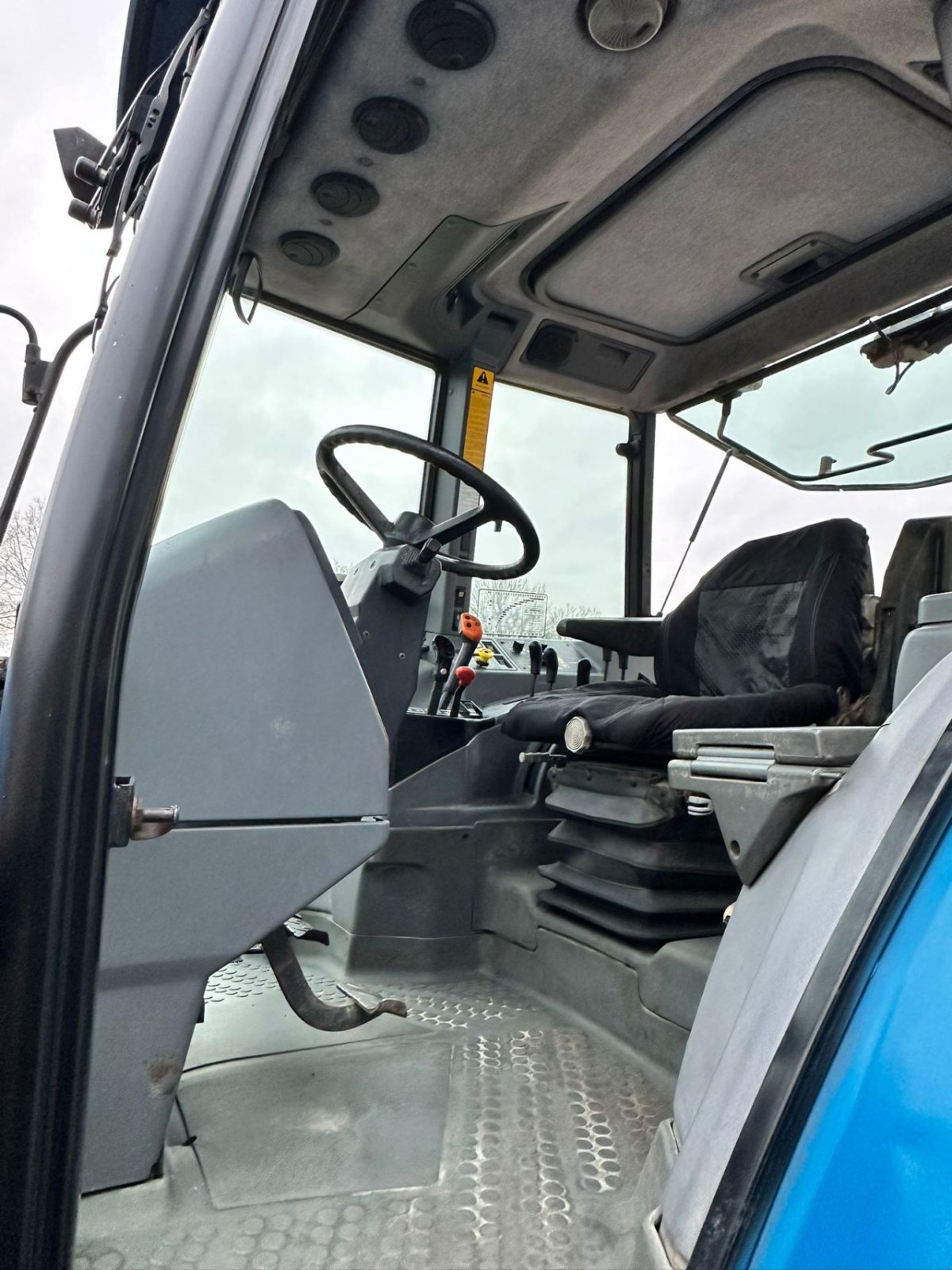 Traktor za tip New Holland 6640, Gebrauchtmaschine u Linde (dr) (Slika 3)