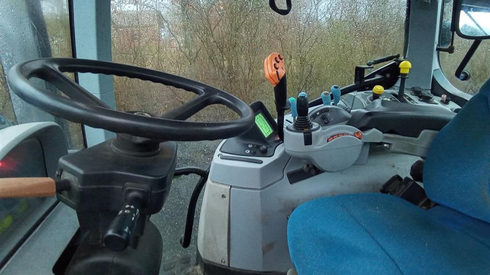 Traktor tip New Holland 7030, Gebrauchtmaschine in Varde (Poză 5)