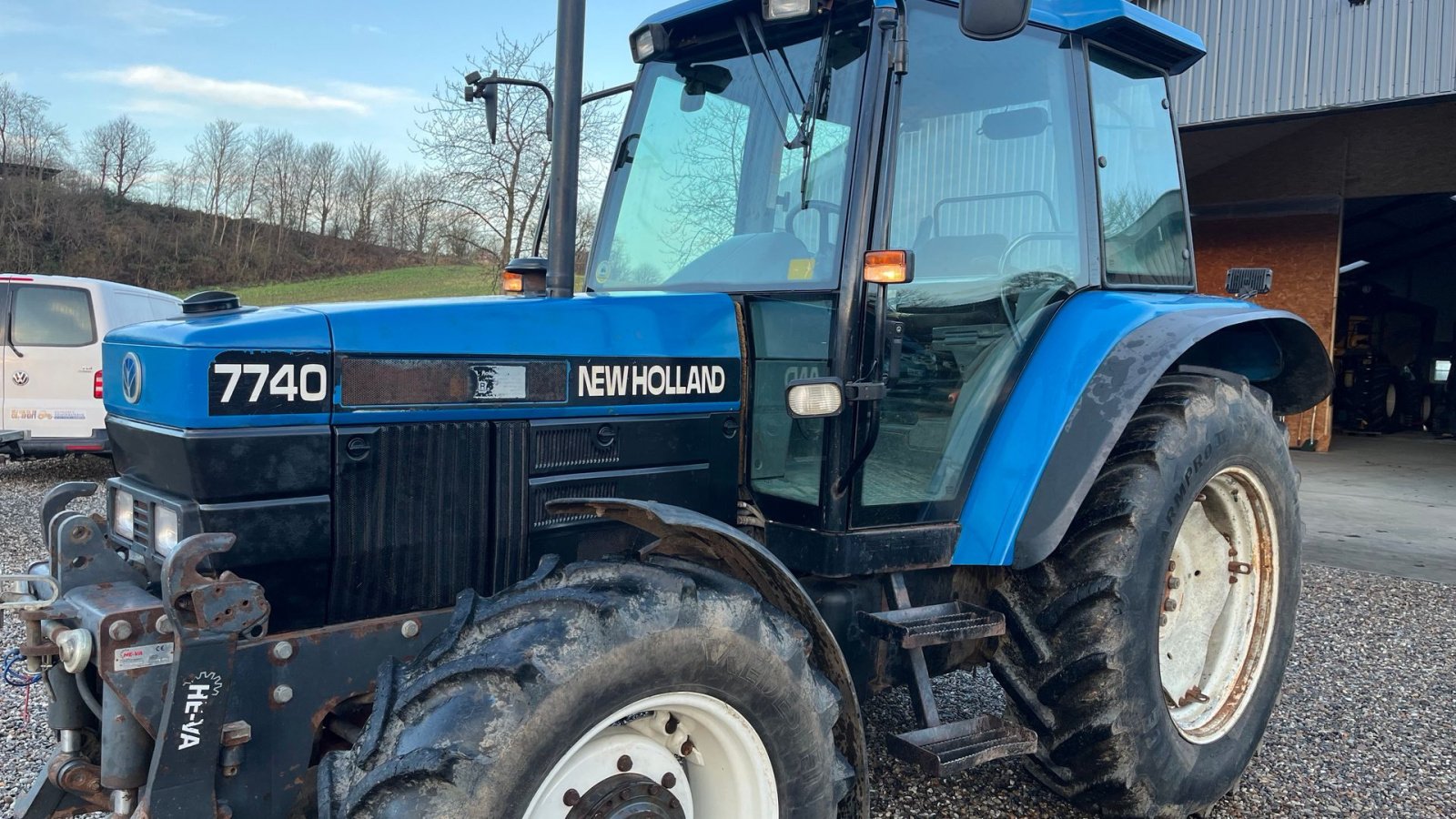 Traktor of the type New Holland 7740 Frontlift + bremseventil + 40 km/t, Gebrauchtmaschine in Vejle (Picture 1)