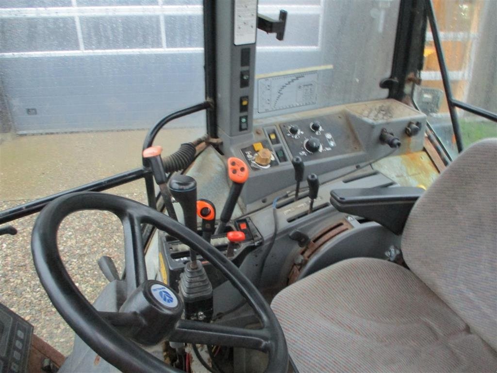 Traktor typu New Holland 7740 SLE Turbo Med frontlæsser og frontlift., Gebrauchtmaschine w Lintrup (Zdjęcie 9)