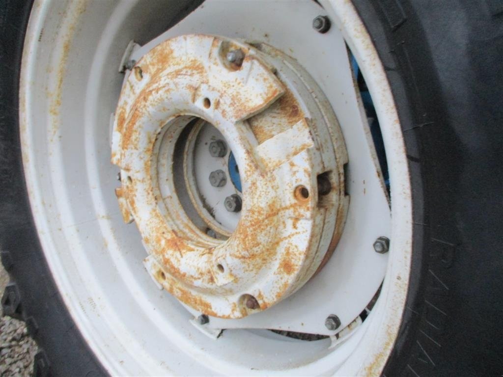 Traktor des Typs New Holland 7840 SLE, med rigtig god dæk montering og knap på vendergearet., Gebrauchtmaschine in Lintrup (Bild 24)