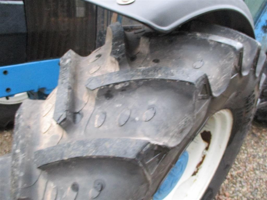 Traktor des Typs New Holland 7840 SLE, med rigtig god dæk montering og knap på vendergearet., Gebrauchtmaschine in Lintrup (Bild 17)