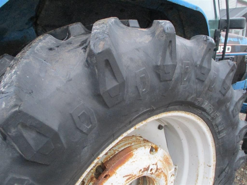 Traktor des Typs New Holland 7840 SLE, med rigtig god dæk montering og knap på vendergearet., Gebrauchtmaschine in Lintrup (Bild 15)