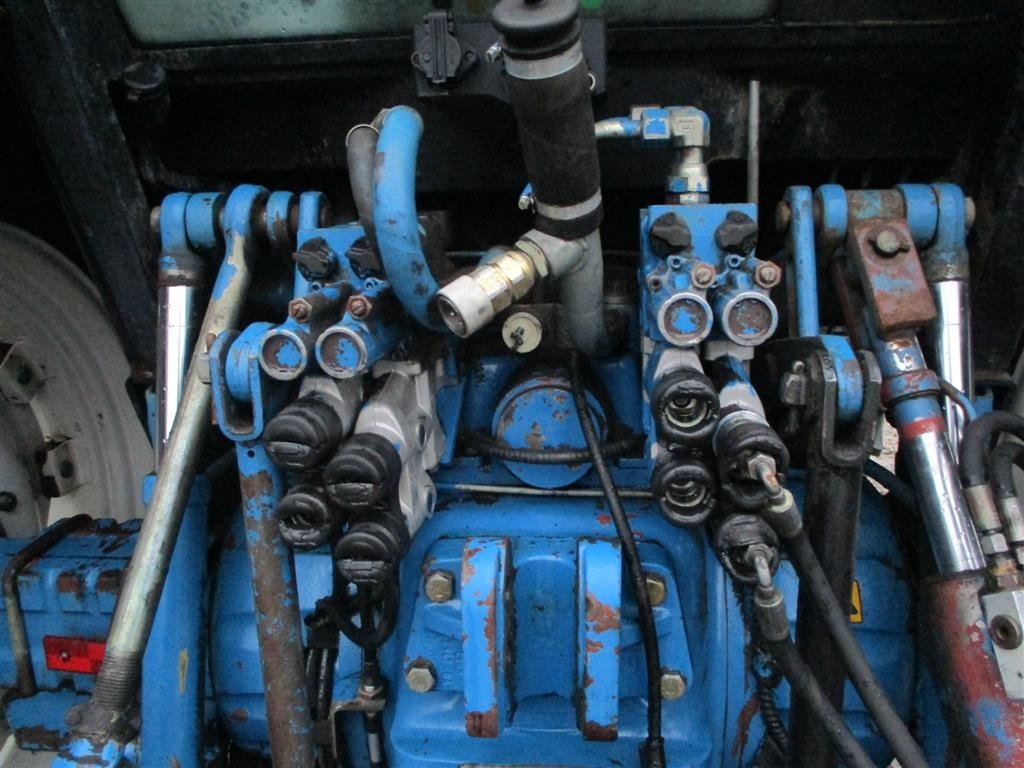 Traktor des Typs New Holland 7840 SLE, med rigtig god dæk montering og knap på vendergearet., Gebrauchtmaschine in Lintrup (Bild 14)