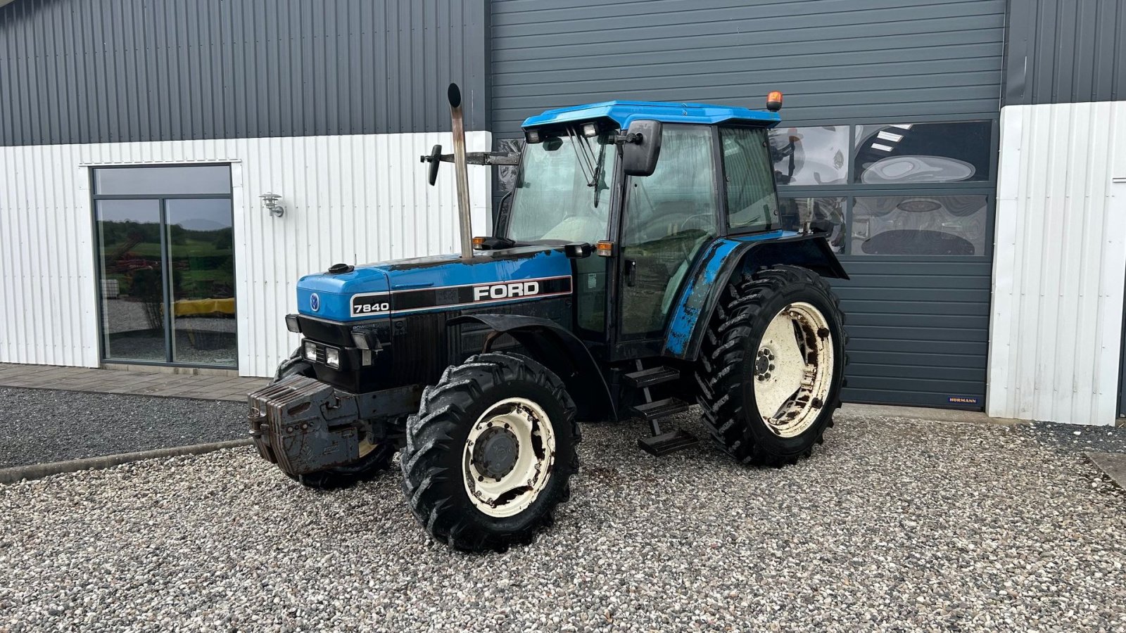 Traktor of the type New Holland 7840 SLE turbo, Gebrauchtmaschine in Thorsø (Picture 1)