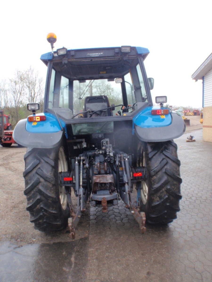 Traktor des Typs New Holland 7840, Gebrauchtmaschine in Viborg (Bild 4)