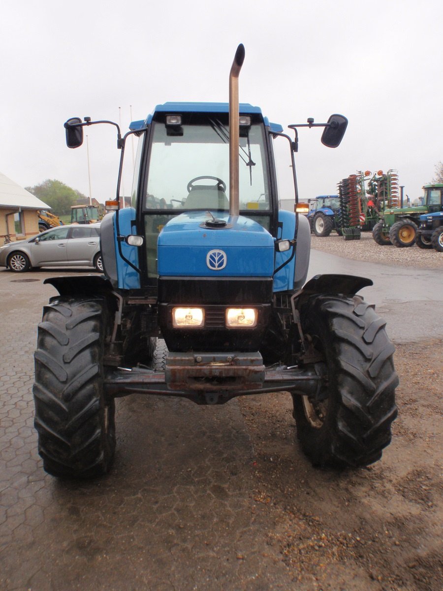 Traktor des Typs New Holland 7840, Gebrauchtmaschine in Viborg (Bild 2)
