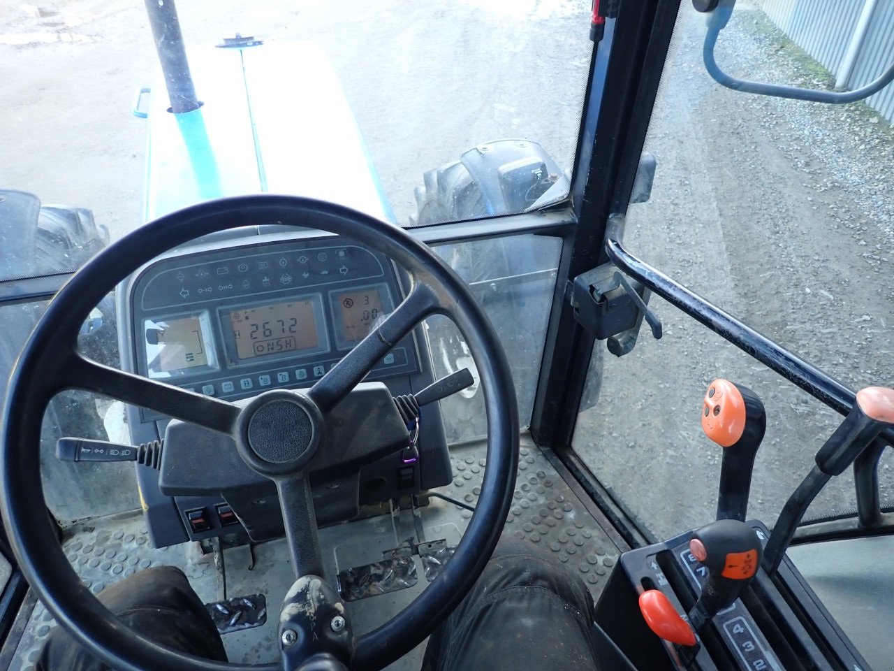 Traktor des Typs New Holland 7840, Gebrauchtmaschine in Viborg (Bild 6)