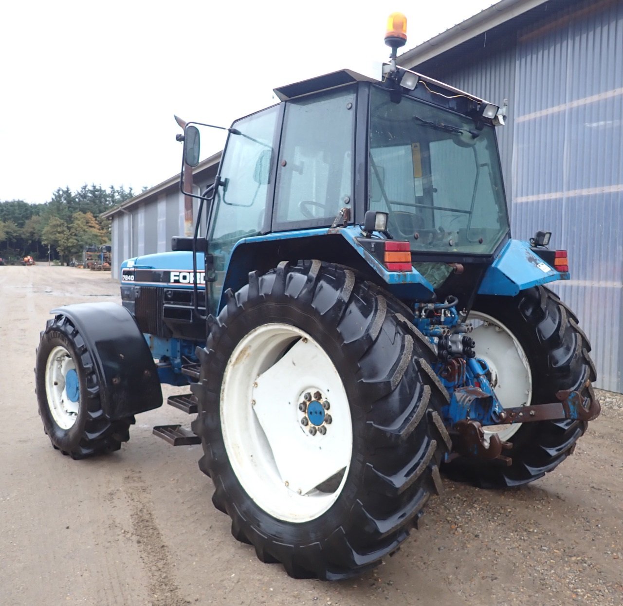 Traktor Türe ait New Holland 7840, Gebrauchtmaschine içinde Viborg (resim 10)