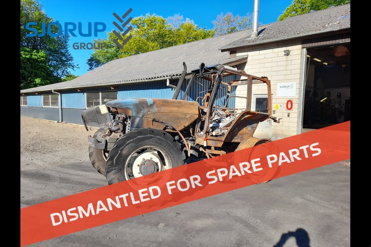 Traktor Türe ait New Holland 8160, Gebrauchtmaschine içinde Viborg (resim 1)