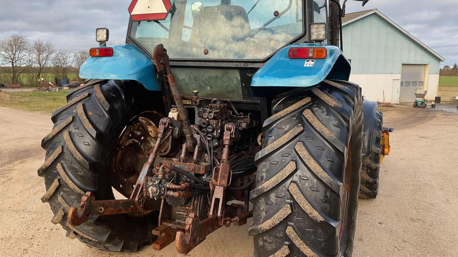 Traktor от тип New Holland 8160, Gebrauchtmaschine в Bording (Снимка 2)