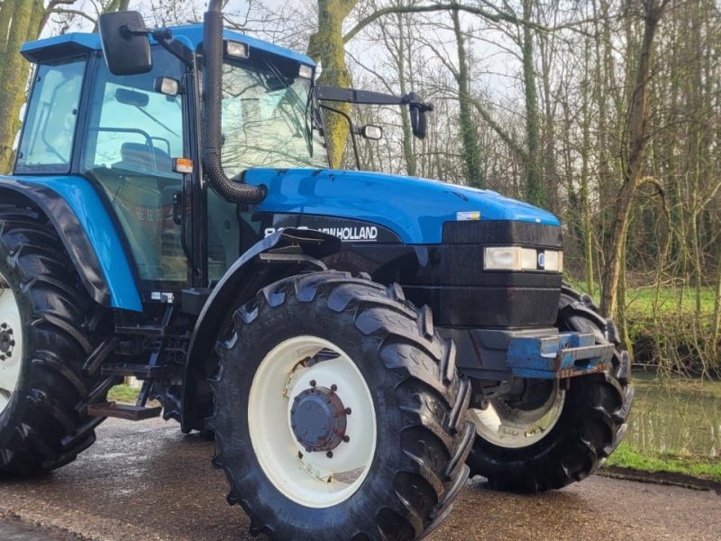 Traktor типа New Holland 8160, Gebrauchtmaschine в Houwerzijl (Фотография 1)