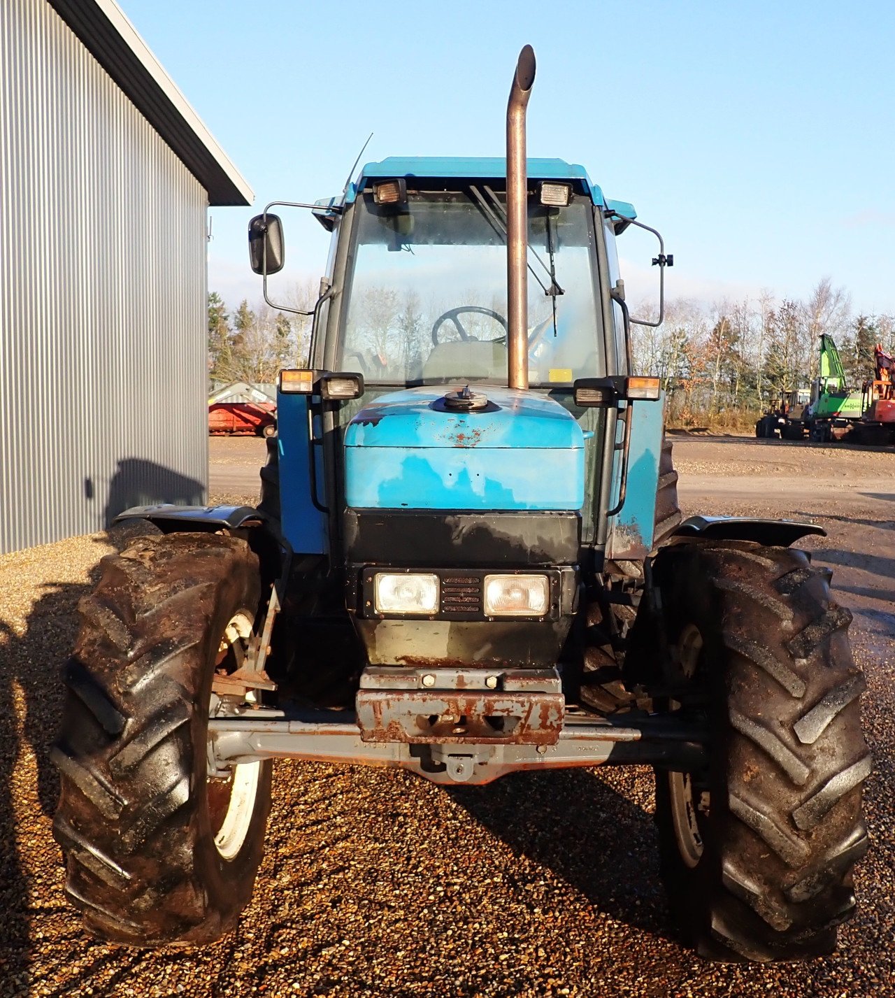 Traktor des Typs New Holland 8240, Gebrauchtmaschine in Viborg (Bild 3)