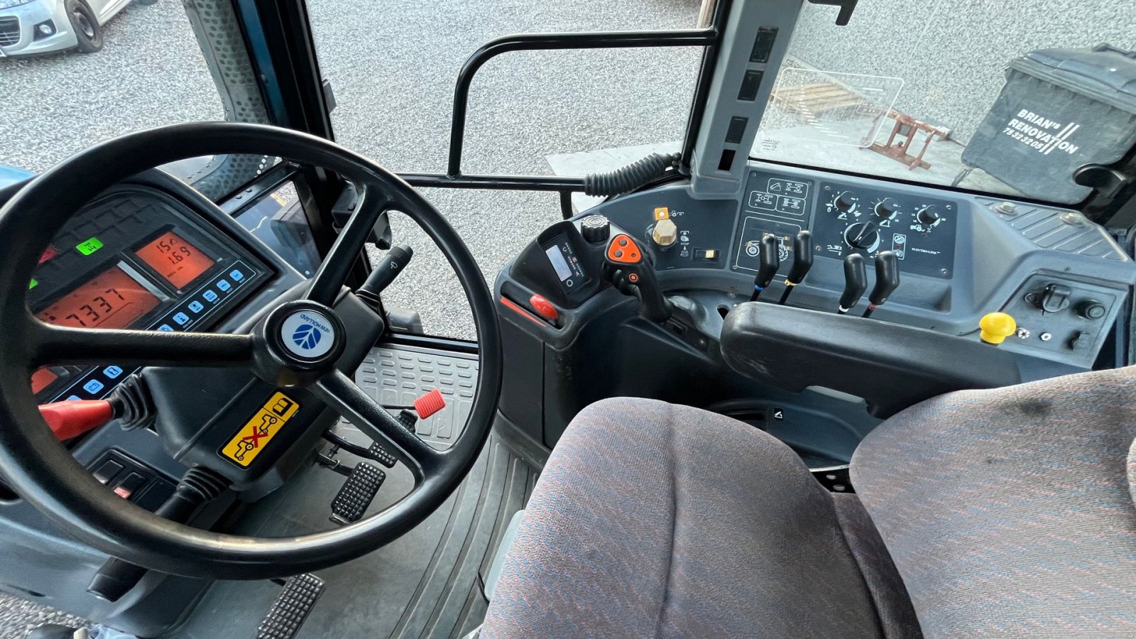 Traktor от тип New Holland 8260 Range Command, Gebrauchtmaschine в Vejle (Снимка 5)
