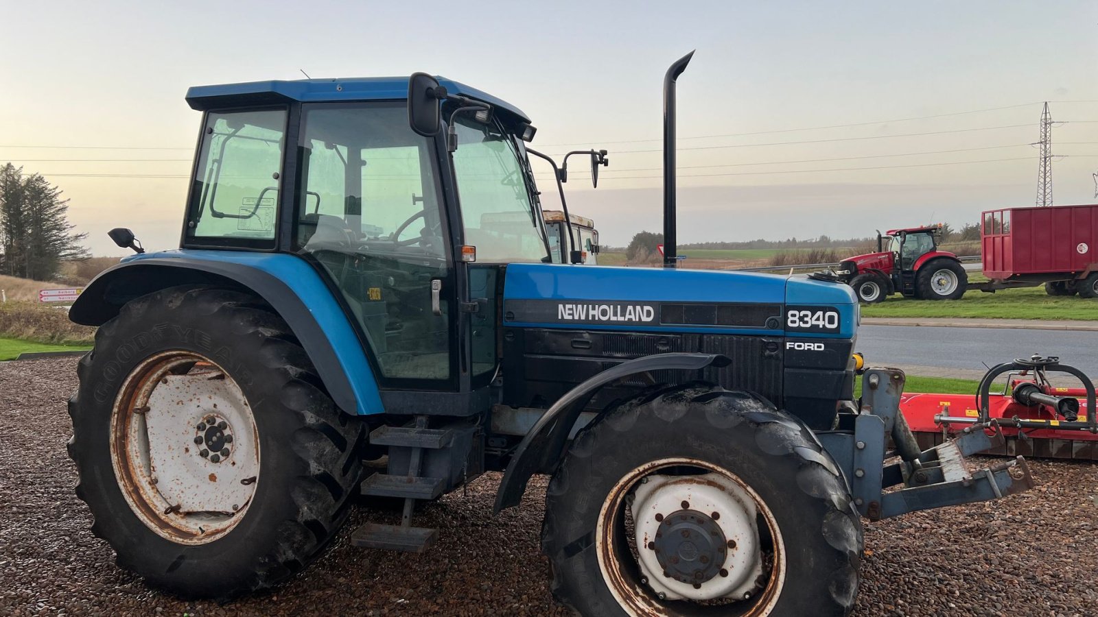Traktor Türe ait New Holland 8340 Sle årg 1997, Gebrauchtmaschine içinde Løkken (resim 6)