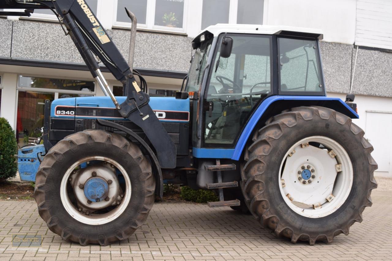 Traktor des Typs New Holland 8340, Gebrauchtmaschine in Oyten (Bild 3)