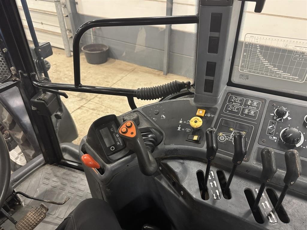 Traktor van het type New Holland 8360 4WD, Gebrauchtmaschine in Haderup (Foto 15)