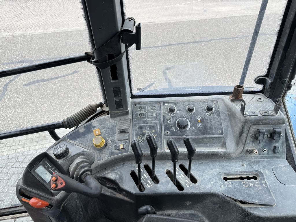 Traktor del tipo New Holland 8360 Range Command, Gebrauchtmaschine en BOEKEL (Imagen 10)