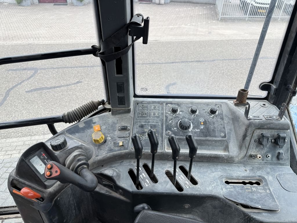 Traktor del tipo New Holland 8360 Range Command, Gebrauchtmaschine en BOEKEL (Imagen 8)