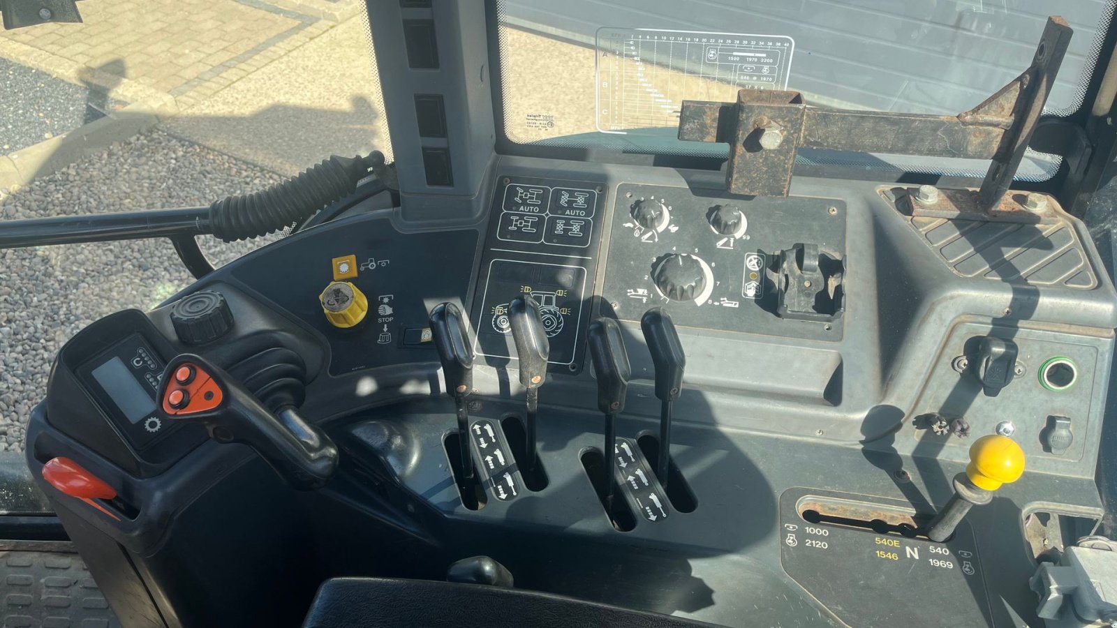 Traktor типа New Holland 8360 Rangecommand, Gebrauchtmaschine в Lintrup (Фотография 7)