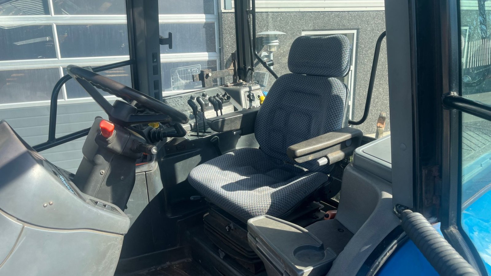 Traktor типа New Holland 8360 Rangecommand, Gebrauchtmaschine в Lintrup (Фотография 5)