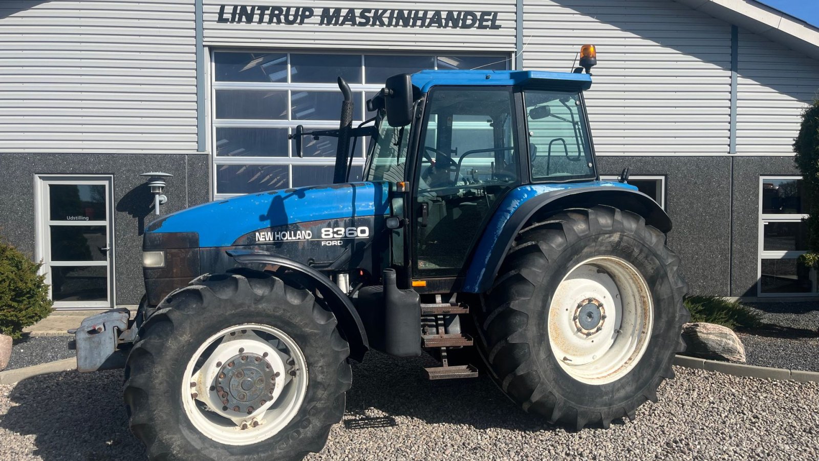 Traktor типа New Holland 8360 Rangecommand, Gebrauchtmaschine в Lintrup (Фотография 1)