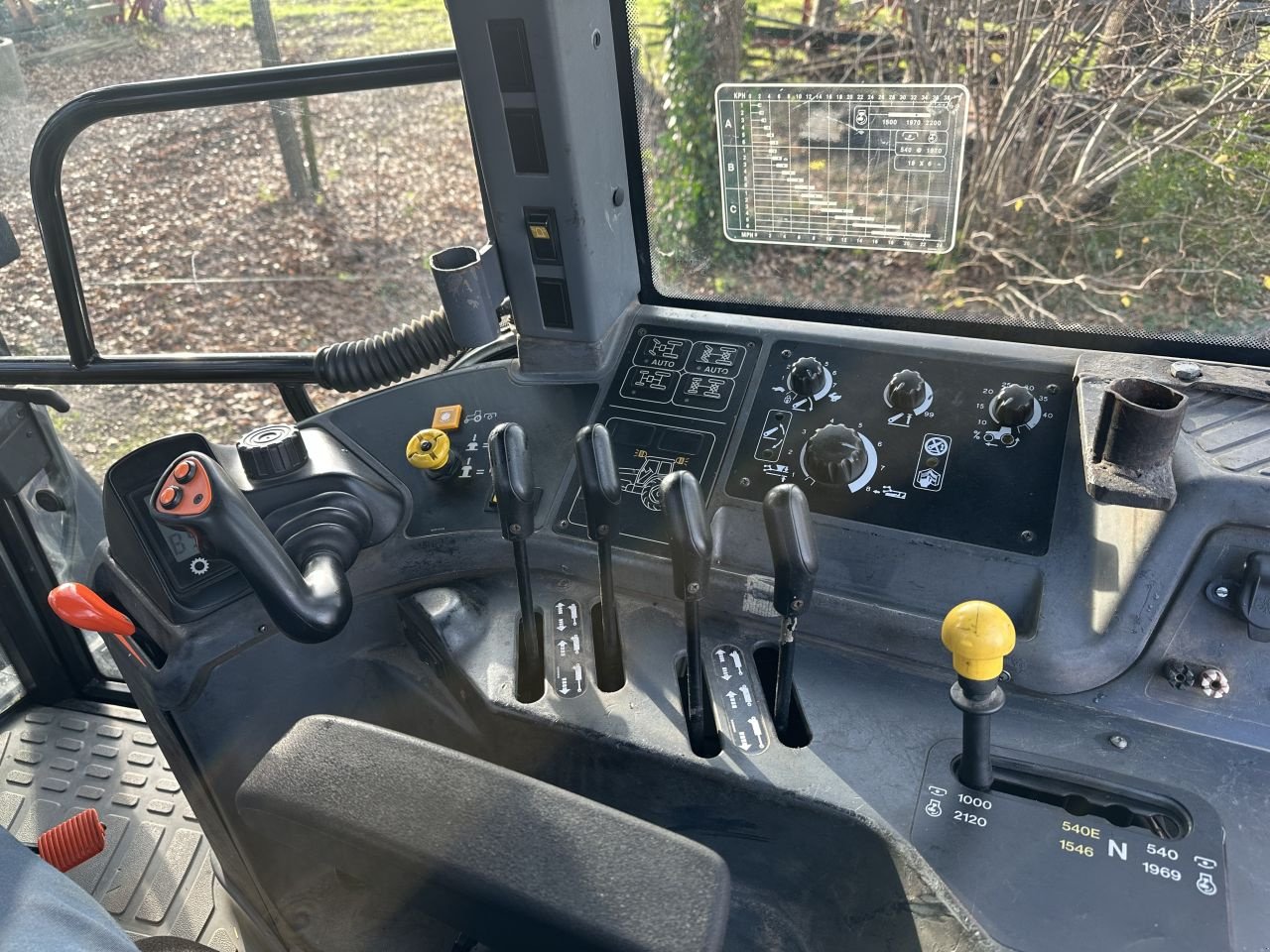 Traktor типа New Holland 8360, Gebrauchtmaschine в Rossum (Фотография 9)