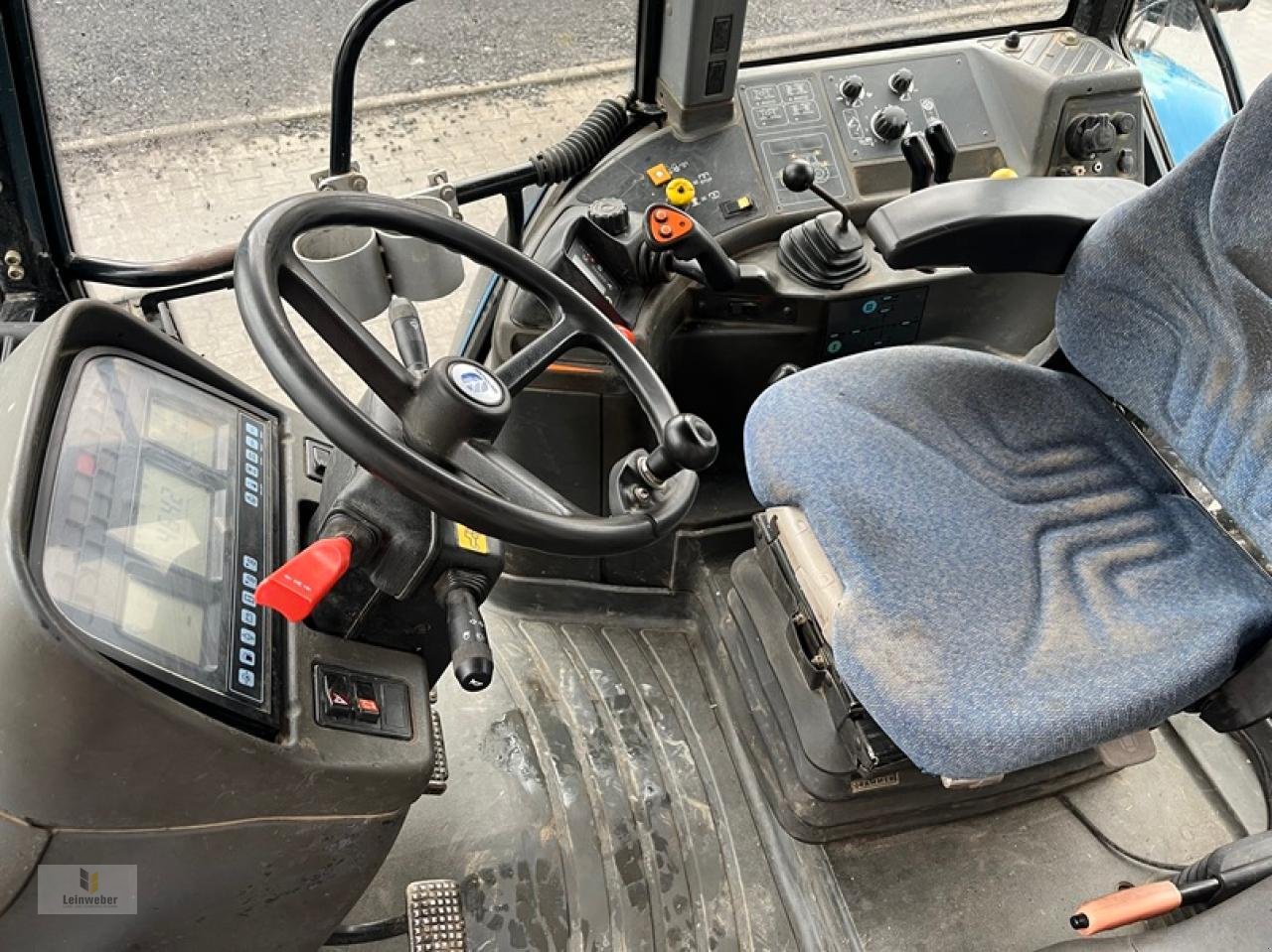 Traktor of the type New Holland 8360, Gebrauchtmaschine in Neuhof - Dorfborn (Picture 6)