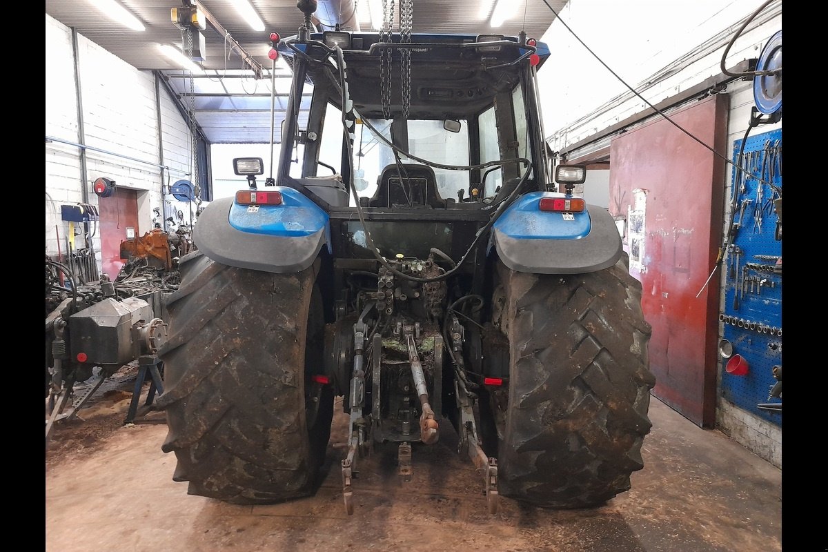Traktor типа New Holland 8560, Gebrauchtmaschine в Viborg (Фотография 3)