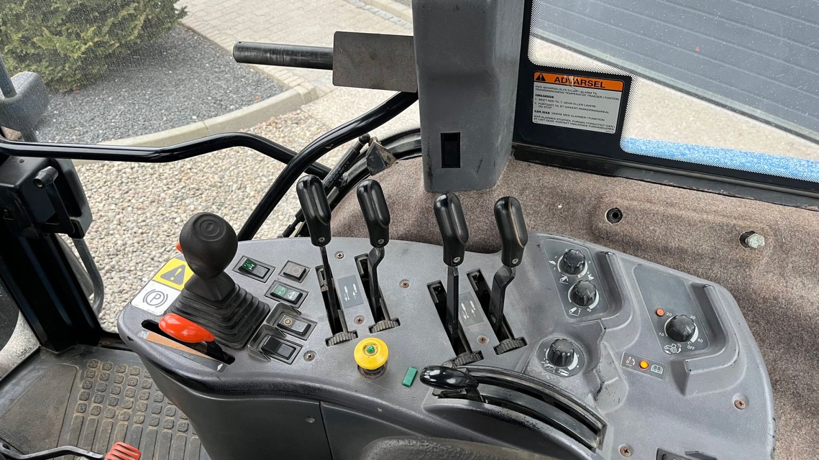 Traktor of the type New Holland 8670 SuperSteer og frontlift, Gebrauchtmaschine in Lintrup (Picture 8)