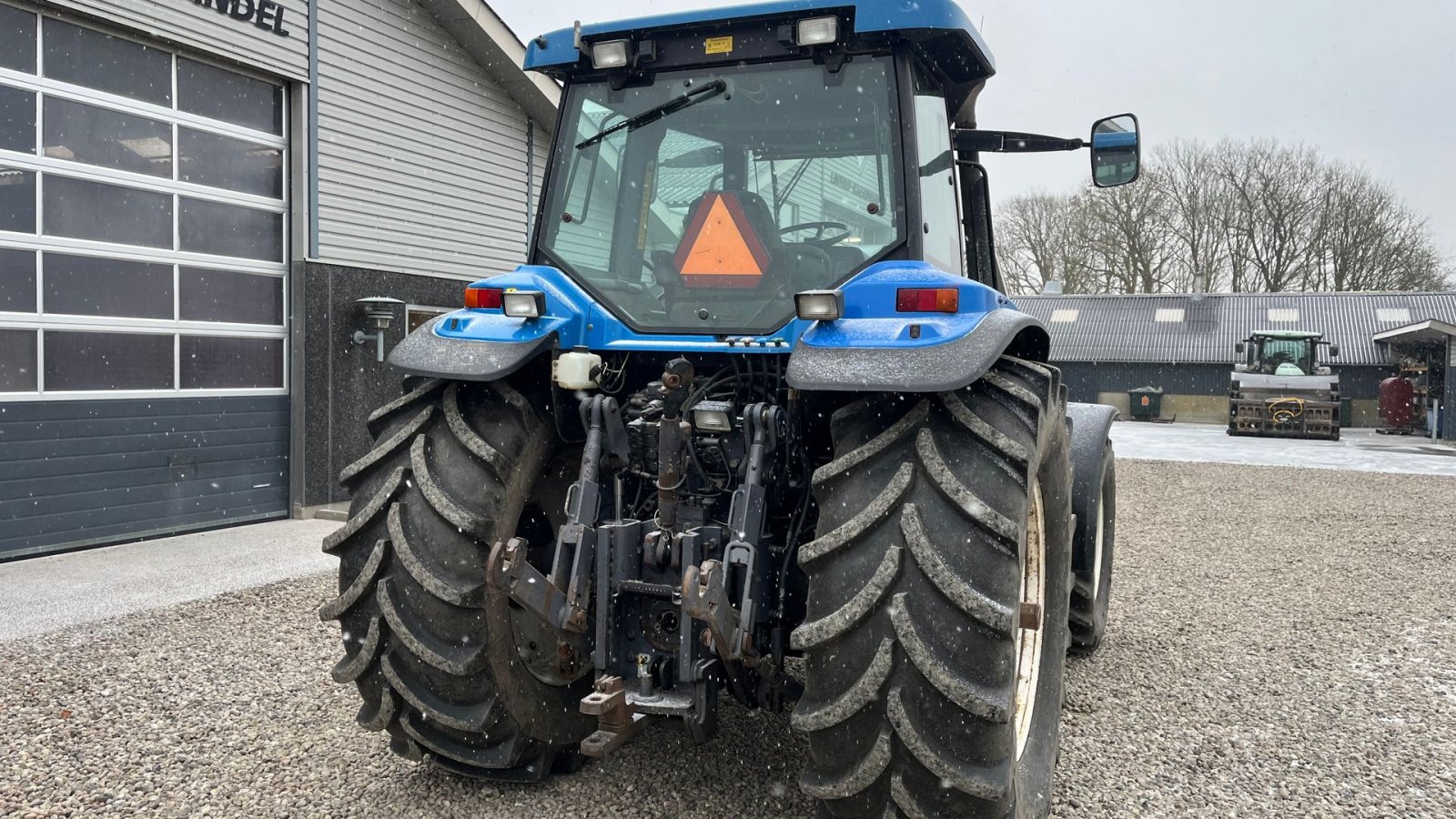 Traktor of the type New Holland 8670 SuperSteer og frontlift, Gebrauchtmaschine in Lintrup (Picture 16)