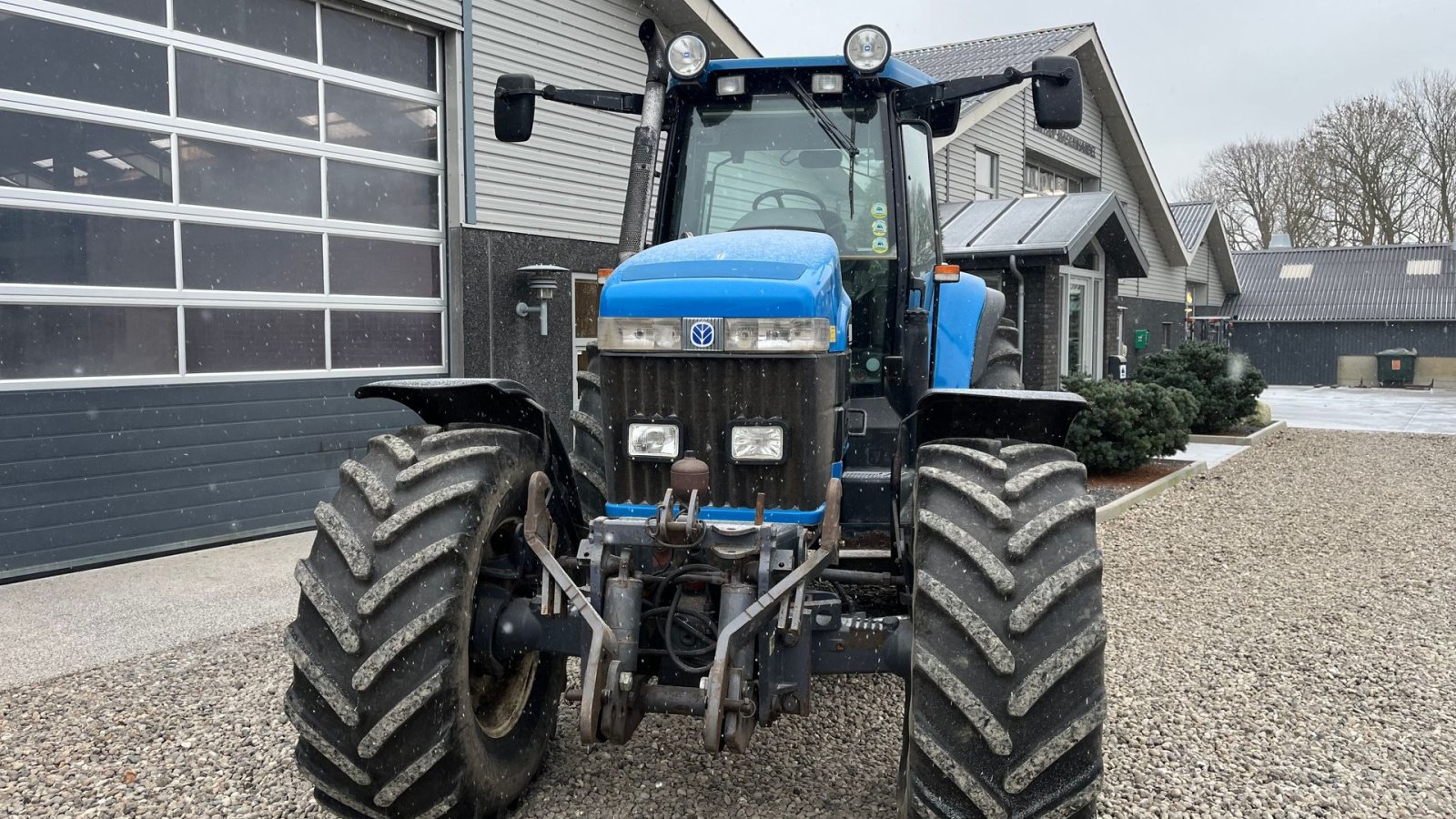 Traktor of the type New Holland 8670 SuperSteer og frontlift, Gebrauchtmaschine in Lintrup (Picture 11)