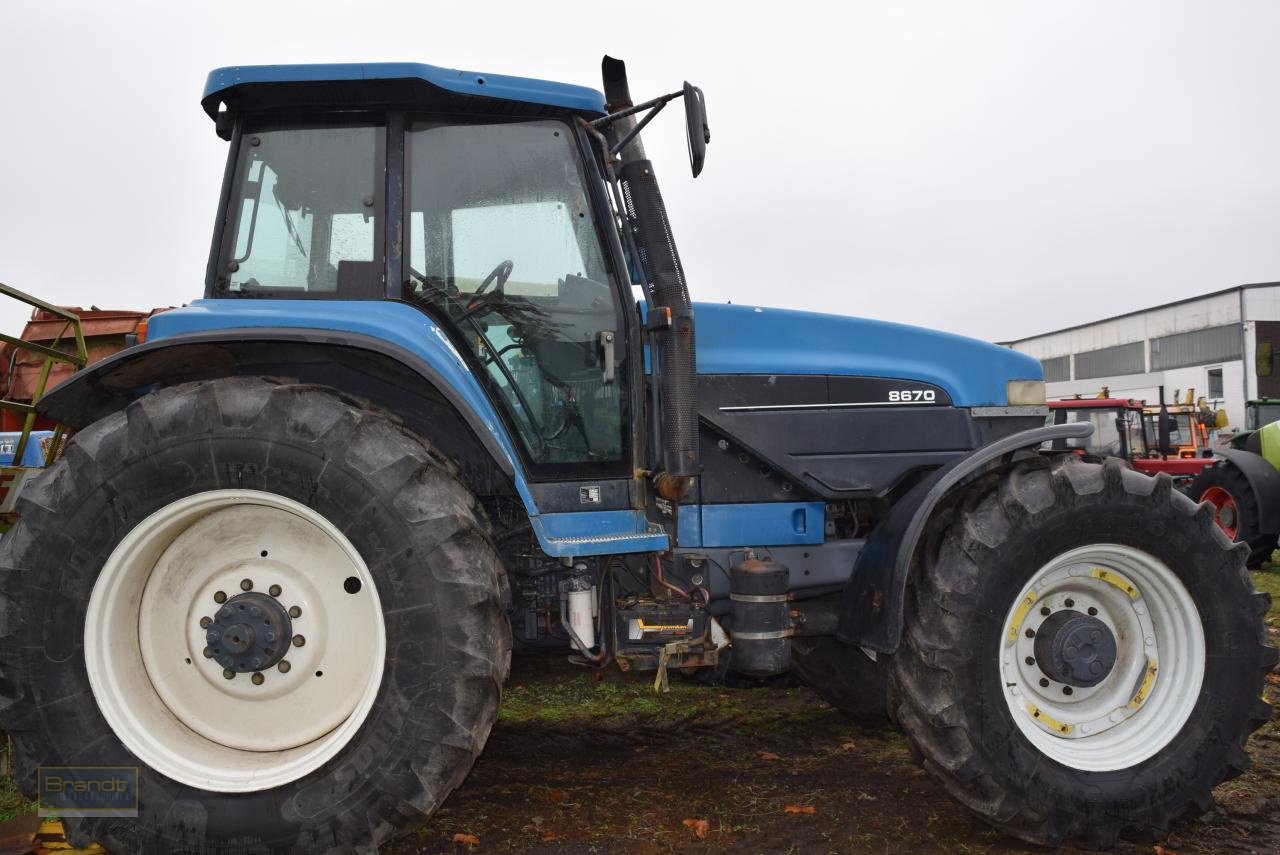 Traktor des Typs New Holland 8670, Gebrauchtmaschine in Oyten (Bild 2)