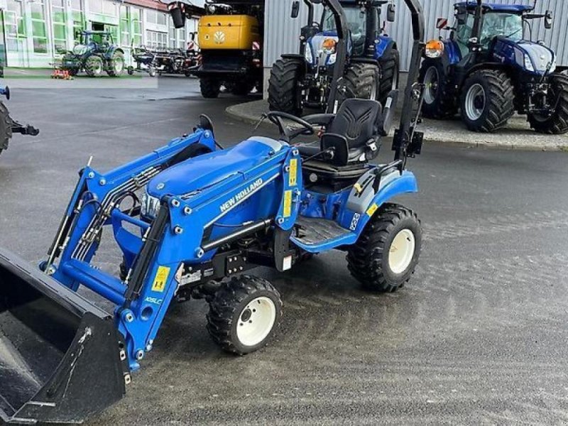 Traktor des Typs New Holland boomer 25 compact mit frontlader, Gebrauchtmaschine in ANRODE / OT LENGEFELD