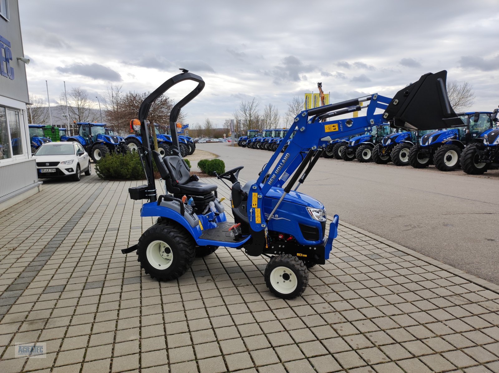Traktor des Typs New Holland Boomer 25 Compakt, Neumaschine in Salching bei Straubing (Bild 7)