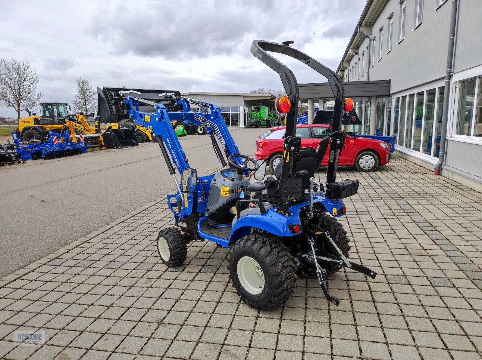 Traktor des Typs New Holland Boomer 25 Compakt, Neumaschine in Salching bei Straubing (Bild 8)