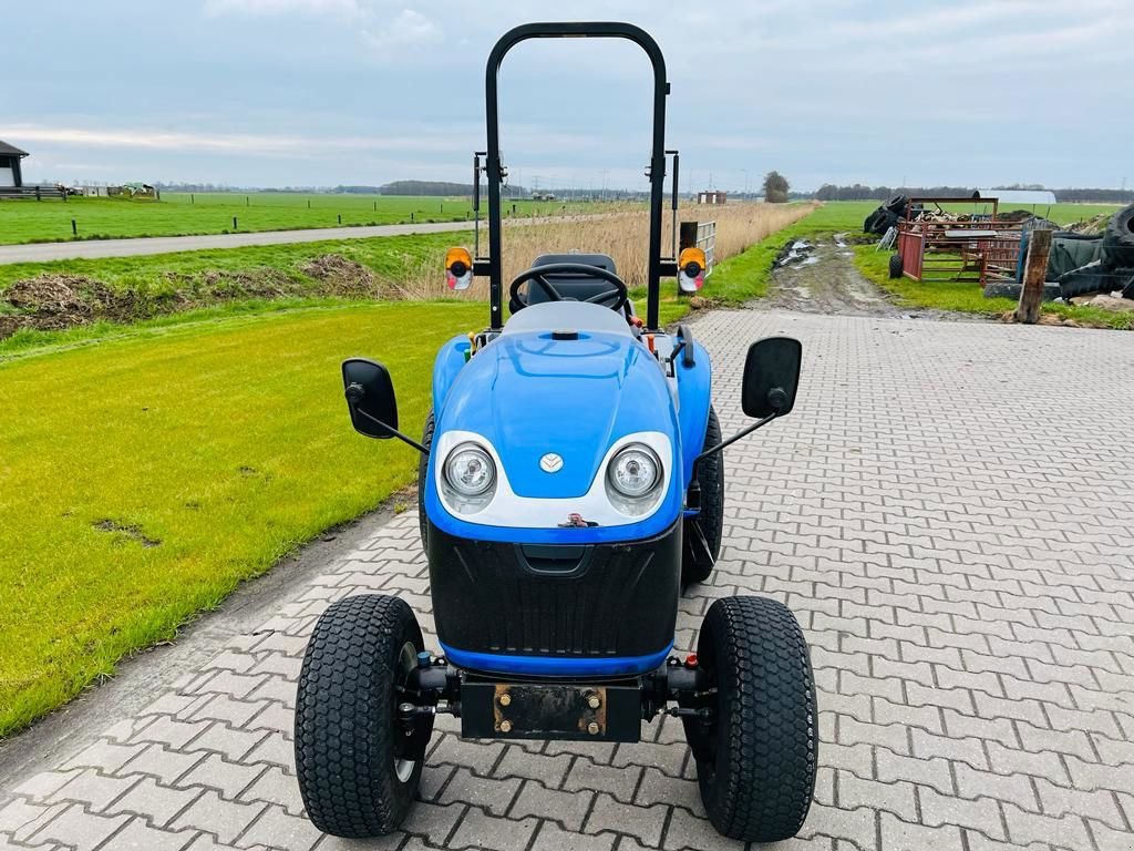 Traktor typu New Holland BOOMER 25, Gebrauchtmaschine v Coevorden (Obrázek 2)