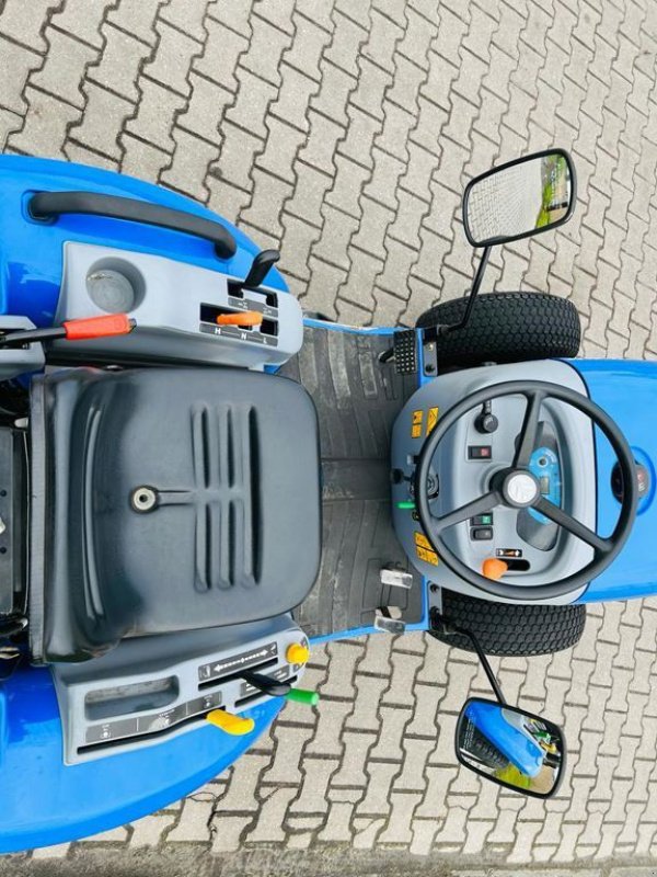 Traktor typu New Holland BOOMER 25, Gebrauchtmaschine v Coevorden (Obrázek 9)