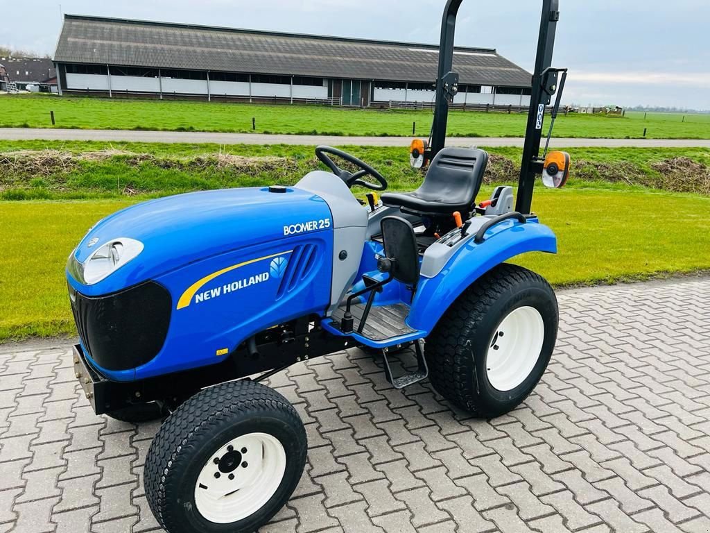 Traktor типа New Holland BOOMER 25, Gebrauchtmaschine в Coevorden (Фотография 3)